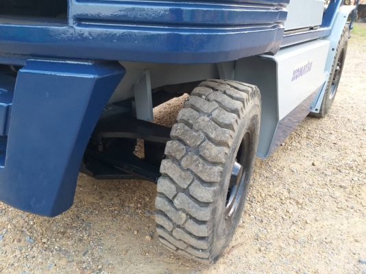 ขายรถยก KOMATSU FG 20-11 เครื่องเบนซิน H20  เสาสูง 3 เมตร ยกได้ 2 ตัน เกียร์ธรรมดา งาสไลด์ได้ รถนอกนำเข้า ติดต่อ 098-7962549