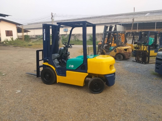 ขายรถยก KOMATSU FD25T-14 เครื่องดีเซล 4D94E เสาสูง4.5เมตร เสาเข้าตู้3ท่อน ยกได้2.5ตัน เกียร์ออโต้ รถนอกนำเข้า มีเอกสารการนำเข้า ติดต่อ 098-7962549