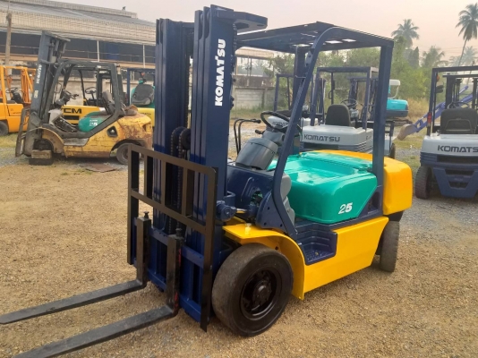 ขายรถยก KOMATSU FD25T-14 เครื่องดีเซล 4D94E เสาสูง4.5เมตร เสาเข้าตู้3ท่อน ยกได้2.5ตัน เกียร์ออโต้ รถนอกนำเข้า มีเอกสารการนำเข้า ติดต่อ 098-7962549