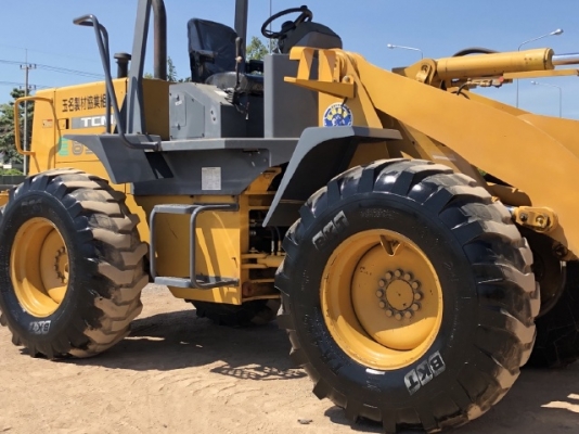 ขายรถตักล้อยาง TCM E830 (เท่าเทียบ WA100) นำเข้าเองจากญี่ปุ่น สภาพสวยพร้อมใช้ มีVDOการทำงานครับ