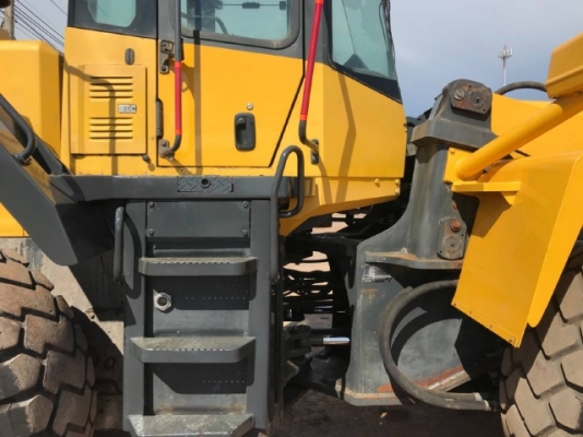 ขายรถตักล้อยาง KOMATSU WA430-5 นำเข้าเองจากญี่ปุ่น สภาพสวยพร้อมใช้ มีVDOการทำงานครับ