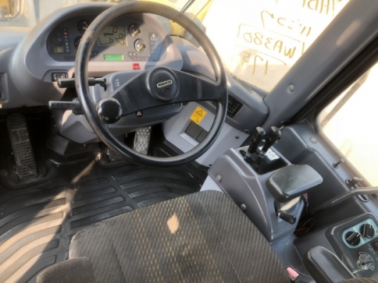 ขายรถตักล้อยาง KOMATSU WA380-5 นำเข้าเองจากญี่ปุ่น สภาพสวยพร้อมใช้ มีVDOการทำงานครับ