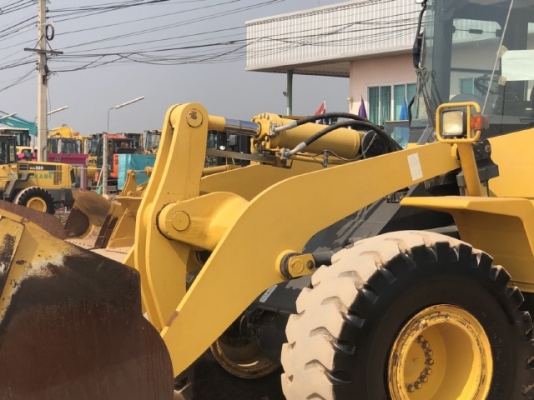 ขายรถตักล้อยาง KOMATSU WA380-5 นำเข้าเองจากญี่ปุ่น สภาพสวยพร้อมใช้ มีVDOการทำงานครับ