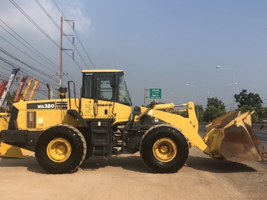 ขายรถตักล้อยาง KOMATSU WA380-5 นำเข้าเองจากญี่ปุ่น สภาพสวยพร้อมใช้ มีVDOการทำงานครับ