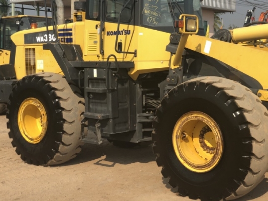 ขายรถตักล้อยาง KOMATSU WA380-5 นำเข้าเองจากญี่ปุ่น สภาพสวยพร้อมใช้ มีVDOการทำงานครับ