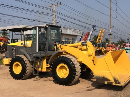 ขายรถตักล้อยาง HITACHI ZW220 (เทียบเท่า WA380-6) นำเข้าเองจากญี่ปุ่น สภาพสวยพร้อมใช้ มีVDOการทำงานครับ