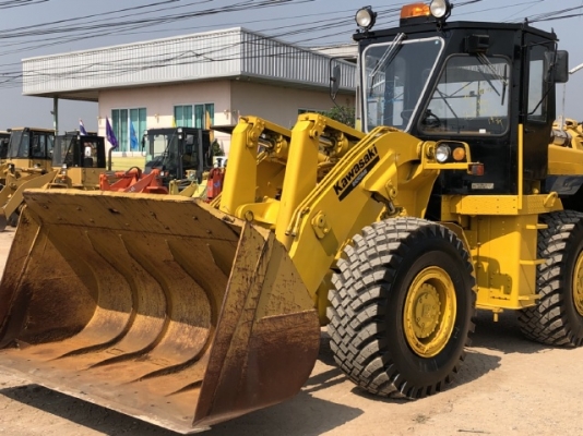 ขายรถตักล้อยาง KAWASAKI KLD80Z (เทียบเท่า WA350) นำเข้าเองจากญี่ปุ่น สภาพสวยพร้อมใช้ มีVDOการทำงานครับ