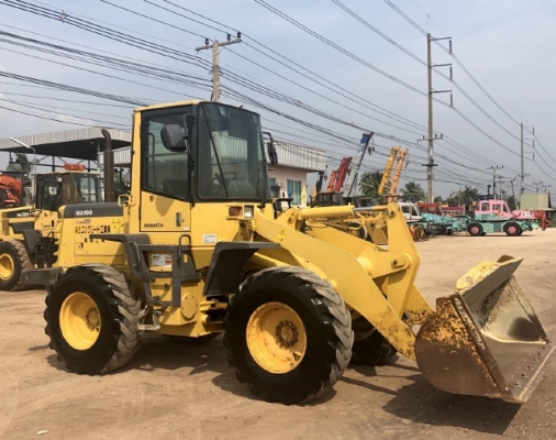ขายรถตักล้อยาง KOMATSU WA100-3 นำเข้าเองจากญี่ปุ่น สภาพสวยพร้อมใช้ มีVDOการทำงานครับ