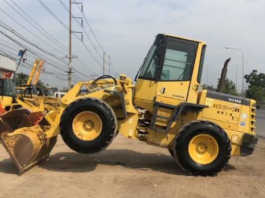 ขายรถตักล้อยาง KOMATSU WA100-3 นำเข้าเองจากญี่ปุ่น สภาพสวยพร้อมใช้ มีVDOการทำงานครับ