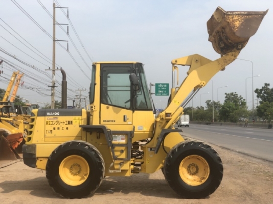 ขายรถตักล้อยาง KOMATSU WA100-3 นำเข้าเองจากญี่ปุ่น สภาพสวยพร้อมใช้ มีVDOการทำงานครับ