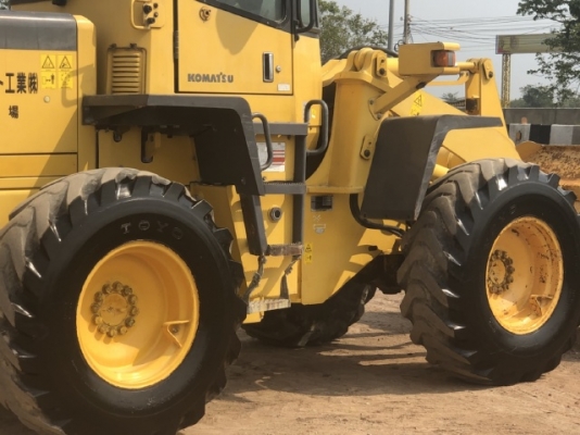 ขายรถตักล้อยาง KOMATSU WA100-3 นำเข้าเองจากญี่ปุ่น สภาพสวยพร้อมใช้ มีVDOการทำงานครับ