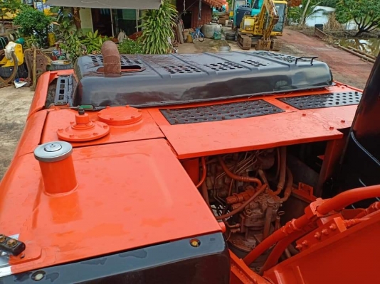 ขายจ้า..HITACHI ZX200-1 เก่าใน สภาพดี  พร้อมใช้  เอกสารเล่มทะเบียน ลองระบบกันได้ทุกวัน โทร 089-3818694 จ๊อย