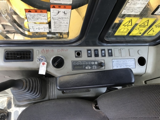 KOMATSU PC210-6E สภาพสวย นำเข้าจากญี่ปุ่น ไม่เคยใช้งาในไทย KOMATSU PC210-6E สภาพสวย นำเข้าจากญี่ปุ่น ไม่เคยใช้งาในไทย