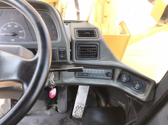 ขายรถตักล้อยาง TCM L26 นำเข้าเองจากญี่ปุ่น สภาพสวยพร้อมใช้ มีVDOการทำงานครับ