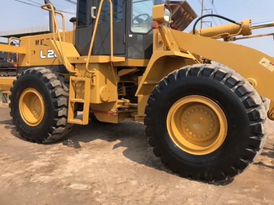 ขายรถตักล้อยาง TCM L26 นำเข้าเองจากญี่ปุ่น สภาพสวยพร้อมใช้ มีVDOการทำงานครับ