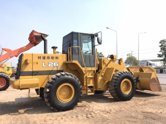 ขายรถตักล้อยาง TCM L26 นำเข้าเองจากญี่ปุ่น สภาพสวยพร้อมใช้ มีVDOการทำงานครับ