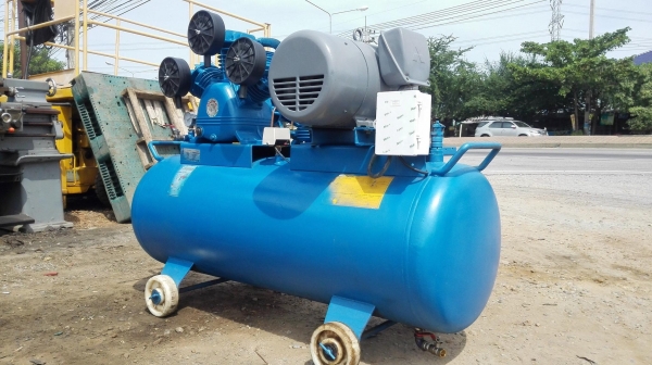 เครื่องปั้มลมพูม่าไฟบ้าน PUMA 5 HP ถังพัก 260 Lite มอเตอร์ Mitsubishi ไฟบ้าน 2 สาย 220V สภาพสวยวิ่งนิ่มพร้อมใช้