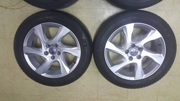 ล้อ Volvo v40 ขอบ17 พร้อมยาง ล้อ Volvo v40 ขอบ17 พร้อมยาง
