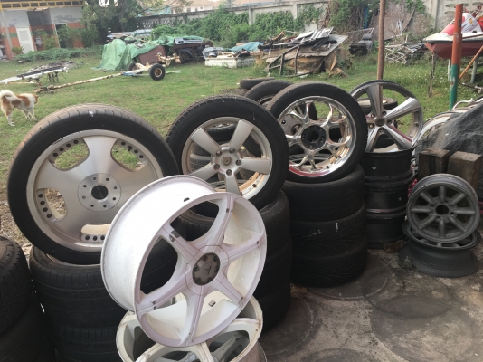 ขายล้อเก่าญี่ปุ่นมีหลายขนาด สนใจสอบถามได้ครับหรือทัก ไลด์ มาครับ
