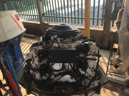 ขายเครื่องเกาะท้ายเก่าญี่ปุ่น Jhonson 90 hp 2 จังหวะ หางสั้น ทิมขึ้นลงปกติ เครื่อง ตามรูป