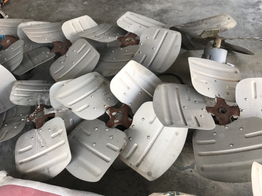 ขายมอเตอร์ Mitsubishi และ Hitachi 1HP. 380V 940rpm. 6Pole พร้อมใบพัดลมอลูมิเนียม สภาพดีเดิมๆ พร้อมใช้งาน มี 10ตัวครับ