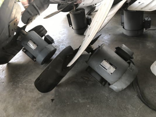 ขายมอเตอร์ Mitsubishi และ Hitachi 1HP. 380V 940rpm. 6Pole พร้อมใบพัดลมอลูมิเนียม สภาพดีเดิมๆ พร้อมใช้งาน มี 10ตัวครับ