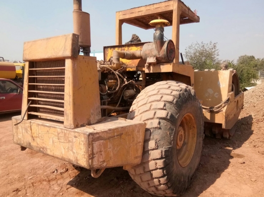 ขายรถบดไดนาแพ็ก10ตันสั่นสะเทือนล้อหนามเอกสารอินวอยราคา 500,000