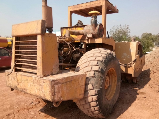 ขายรถบดไดนาแพ็ก10ตันสั่นสะเทือนล้อหนามเอกสารอินวอยราคา 500,000