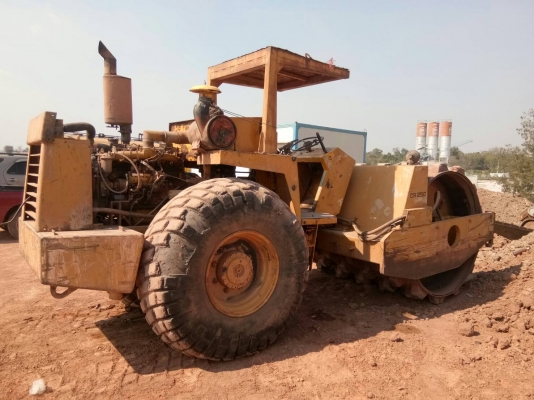 ขายรถบดไดนาแพ็ก10ตันสั่นสะเทือนล้อหนามเอกสารอินวอยราคา 500,000