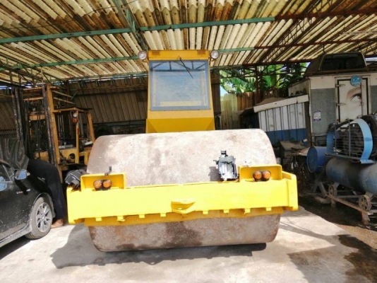 ขายรถบดเปลือกเรียบBOMAG.10 ตันสั่นสะเทือนเอกสารซื้อขายราคา 400,000