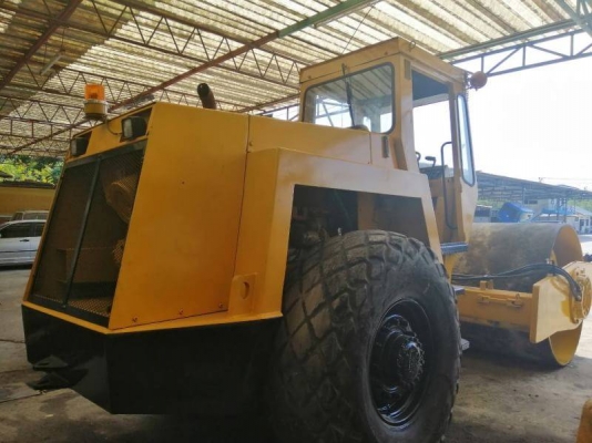 ขายรถบดเปลือกเรียบBOMAG.10 ตันสั่นสะเทือนเอกสารซื้อขายราคา 400,000