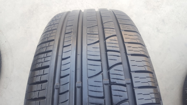 ขายยาง\% 225/65/17 ปี 2217 PIRELLT 4 เส้น ขายยาง\% 225/65/17 ปี 2217 PIRELLT 4 เส้น
