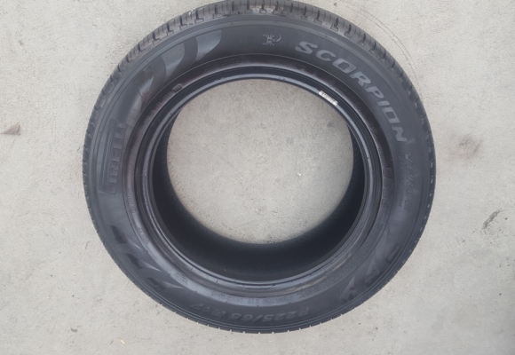 ขายยาง\% 225/65/17 ปี 2217 PIRELLT 4 เส้น ขายยาง\% 225/65/17 ปี 2217 PIRELLT 4 เส้น