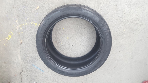 ขายยาง\% 235/45/18 ปี 2217 MICHERLIN Pilot4 4 เส้น ขายยาง\% 235/45/18 ปี 2217 MICHERLIN Pilot4 4 เส้น