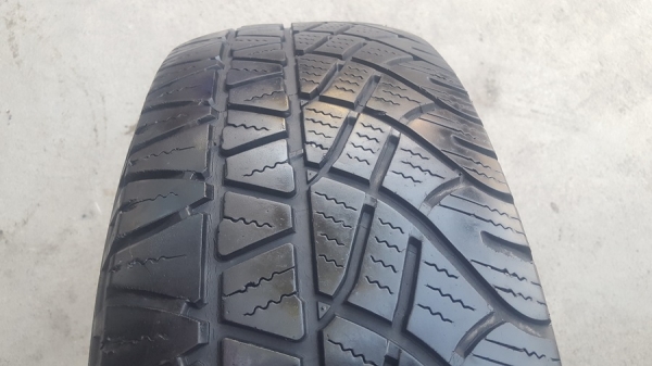ขายยาง\% 245/70/16 ปี 3415 MICHERLIN CROSS 4 เส้น ขายยาง\% 245/70/16 ปี 3415 MICHERLIN CROSS 4 เส้น