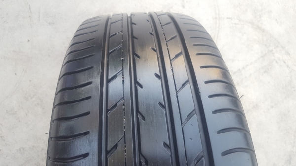 ขายยาง\% 205/55/16 ปี 1617 YOKOHAMA E70 4 เส้น ขายยาง\% 205/55/16 ปี 1617 YOKOHAMA E70 4 เส้น