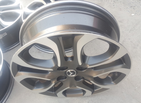 ขายล้อ Mazda2 SKY Diesel ตัวTop ขอบ16  4 ล้อ