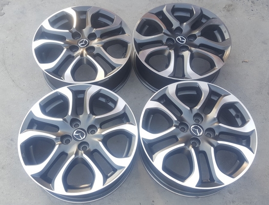 ขายล้อ Mazda2 SKY Diesel ตัวTop ขอบ16  4 ล้อ