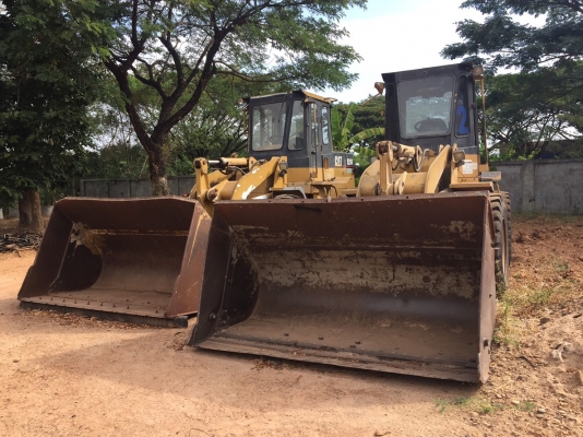 ขายด่วน รถตักล้อยาง. CAT. 924 F  สภาพดีมาก ติดต่อด่วน. 0910617179