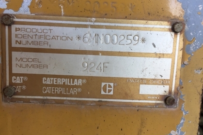 ขายด่วน รถตักล้อยาง. CAT. 924 F  สภาพดีมาก ติดต่อด่วน. 0910617179