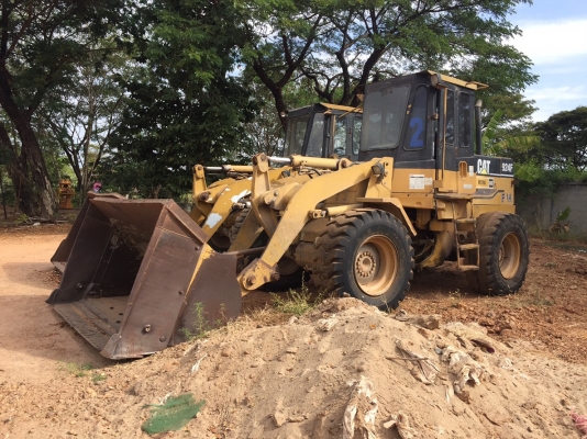 ขายด่วน รถตักล้อยาง. CAT. 924 F  สภาพดีมาก ติดต่อด่วน. 0910617179