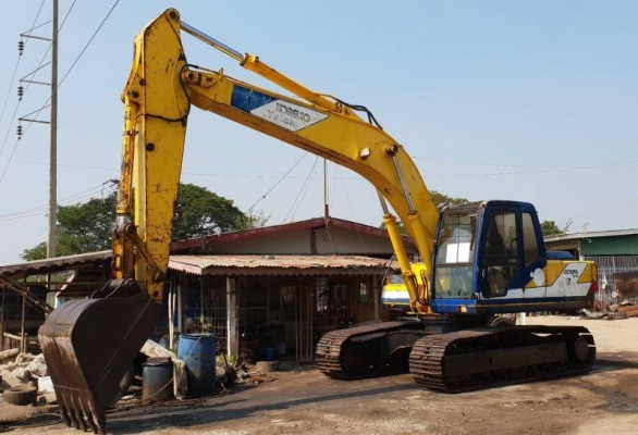 Sk200มาร์คทรี @ 850,000บาท รถนอกนำเข้ามายังไม่เคยใช้งานในเมืองไทย คอลโทลน้ำมันปั้มนิ้ว บูมอาร์มสวย เอวเเน่น เครื่องดี รถพร้อมใช้สนใจโทร 081-989-1989หรั่งครับ.