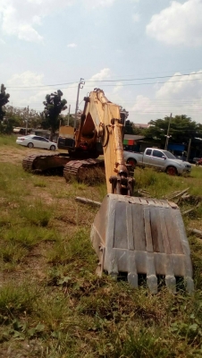 Komatsu PC200-5 คอนโทรนยาว ไฟฟ้าครบ เอวแน่น ช่วงล่างเต็ม รถทำงานอยู่ Komatsu PC200-5 คอนโทรนยาว ไฟฟ้าครบ เอวแน่น ช่วงล่างเต็ม รถทำงานอยู่