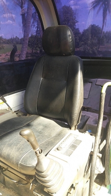 ขาย 530,000 KOBELCO sk 60-5 super ไฟฟ้าครบ เครื่องดี ปั้มแรง เอวแน่น ช่วงล่างเต็ม แอร์หนาว เอกสารอินวอยทร์ รถสวยพร้อมใช้ รถอยู่ นครสวรรค์  090-772-3710 090-772-3708