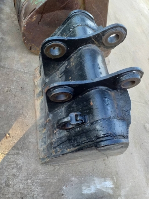 ขายบุ้งกี๋รถสำหรับขุดขนาด 40-50-60 รูสลัก 45 มิล ซอกแขน 17 ซม. ปากบุ้งกี๋ 60 ซม. สินค้าเก่านอก ยังไม่เคยใช้งานในไทย