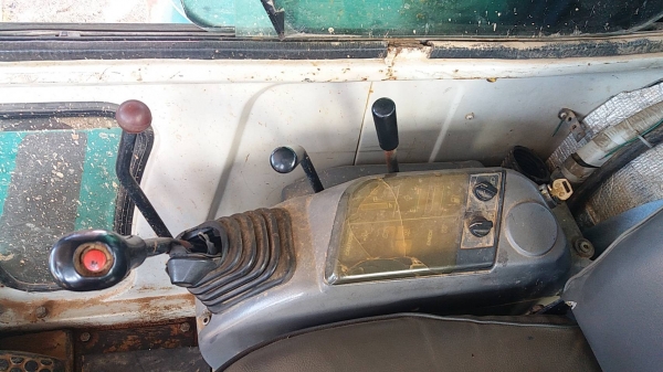 ขาย 395,000  เครื่องดี ปั้มแรง เอวแน่น ช่วงล่างเต็ม แอร์หนาว เอกสารอินวอยทร์ รถสวยพร้อมใช้ รถอยู่ นครสวรรค์  090-772-3710 090-772-3708