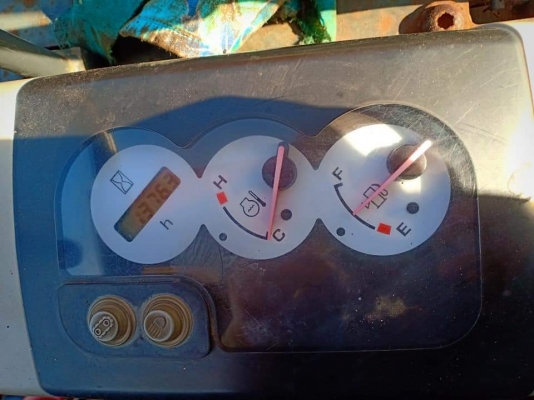 ขายจ้า.KOMATSU PC30MR-2 เก่านอกแท้  เดิมๆๆสภาพสวย ปั๊มแห้ง..ใช้งานมาน้อย..โทร 089-3818694จ๊อย.