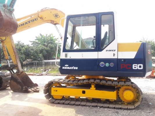 ขายจ้า..KOMATSU PC60-6 เก่านอกแท้  เดิมๆๆ  ใช้งานมาแค่ 2,xxx ชั่วโมง..พร้อมใช้  โทร 089-3818694 จ๊อย.