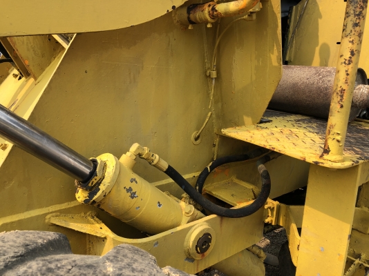 ขายรถตัก2เพลา KOMATSU JH30B เครื่อง4BB ขายรถตัก2เพลา KOMATSU JH30B เครื่อง4BB