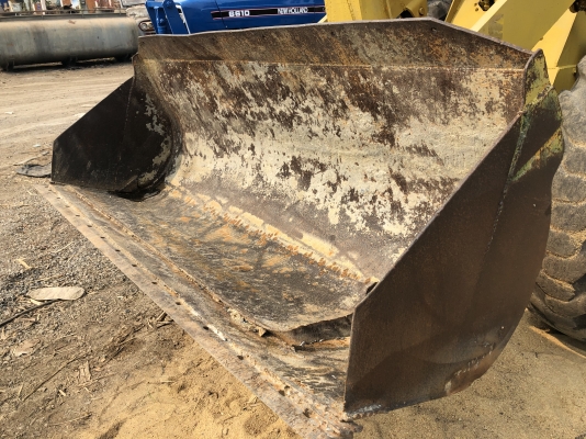 ขายรถตัก2เพลา KOMATSU JH30B เครื่อง4BB ขายรถตัก2เพลา KOMATSU JH30B เครื่อง4BB